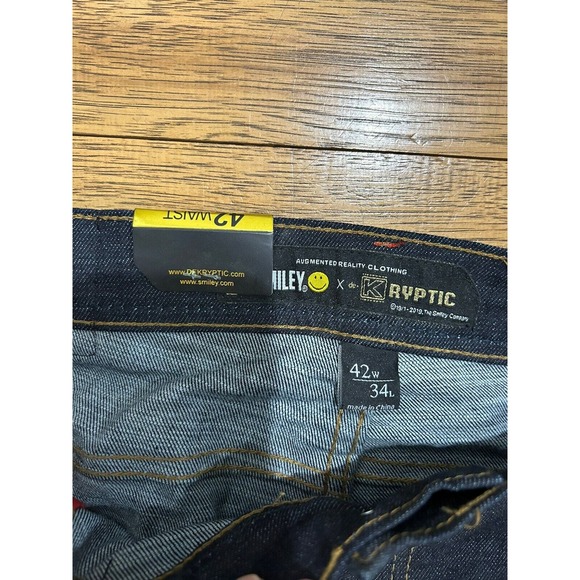 deKryptic Smiley Painted Dark Denim Jeans Graphic Print Men’s Size 42/34 NWT - Picture 2 of 7